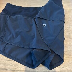 Lululemon Speed Up Size 6 2.5”
